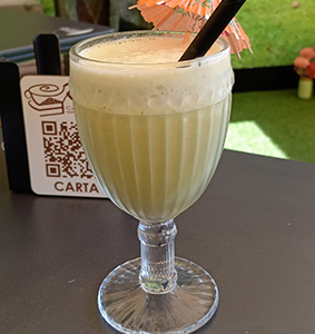 Frappe de té matcha latte cafetería Ritual Narón