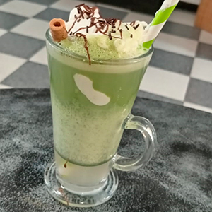 Té matcha Ritual coco, en cafetería Ritual Narón