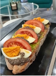 tostada detox cafetería Ritual Narón