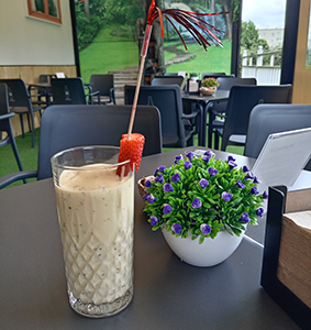 Batido natural Tropical cafetería Ritual Narón
